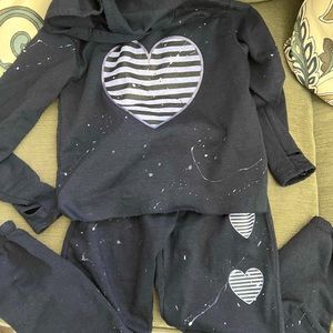 Firehouse- Size 8- girls heart platter hoodie and sweatpants VGUC